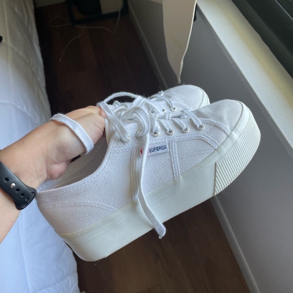 NEVER WORN WHITE PLATFORM SUPERGAS!!!!! Sold out literally everywhere! 💌 - Picture 5 of 8